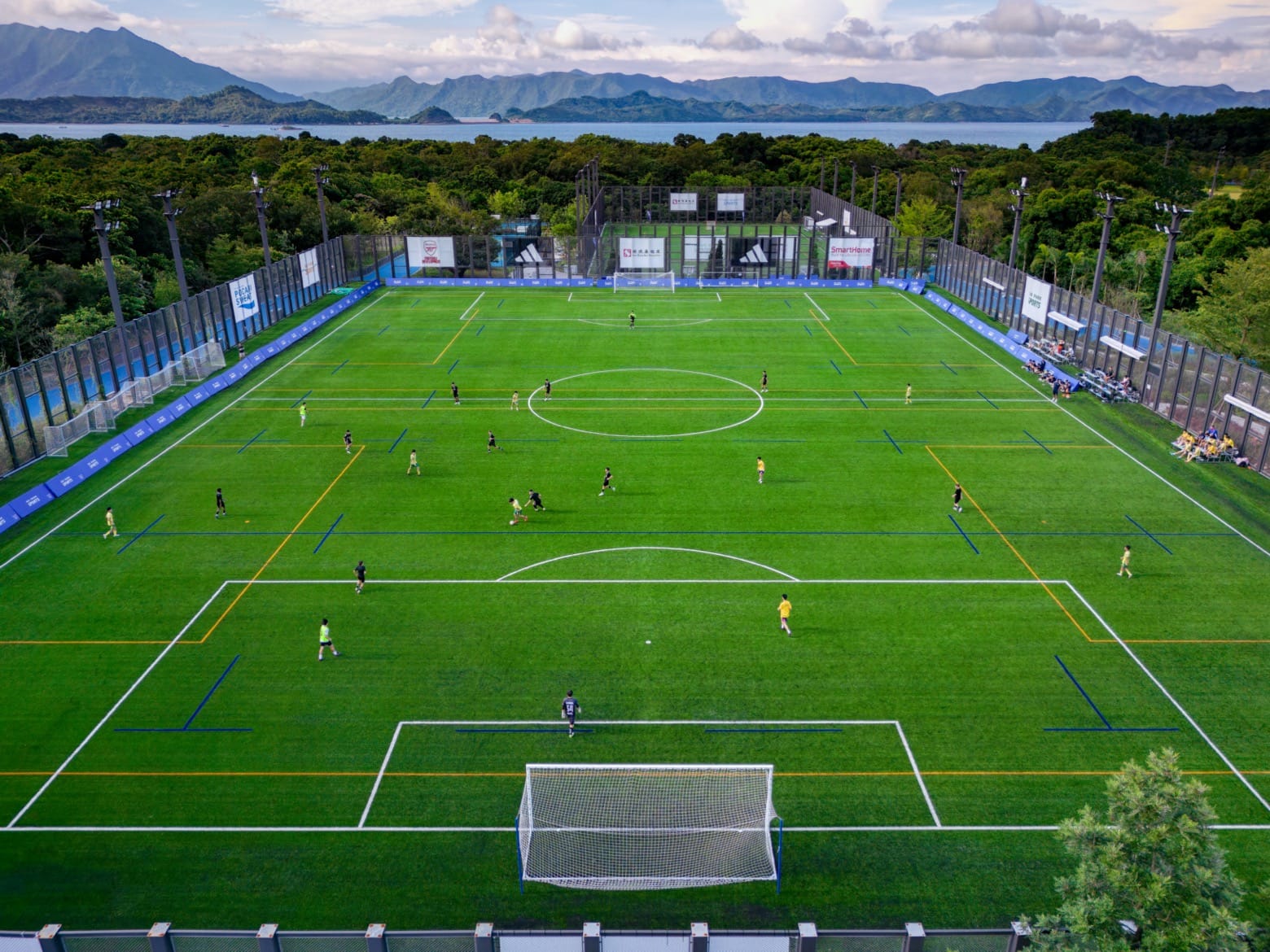 足协杯决赛——中国足坛本年度最后一场焦点战！明晚...